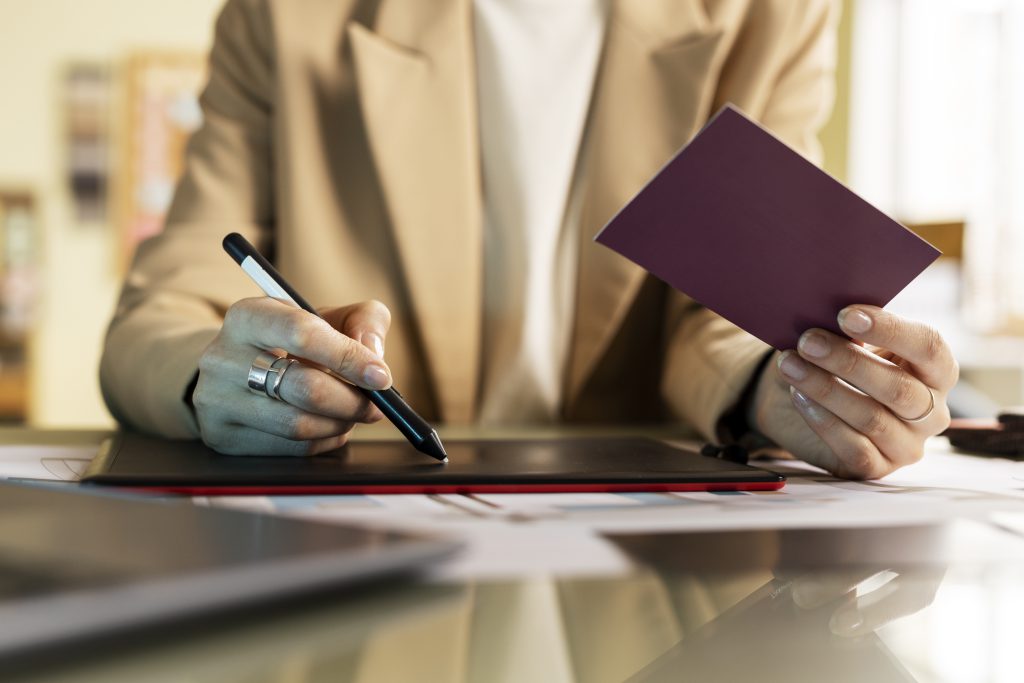 Konsultacja z ekspertem – prawnik budowlany Łódź doradza przy projekcie budowlanym.