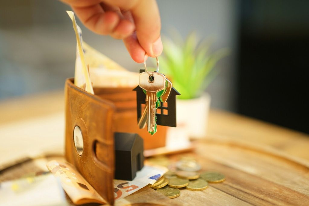 klucze do domu i portfel